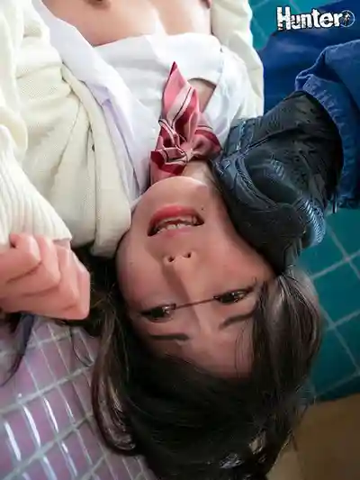 HBLA-011 稚嫩小穴肉便器 女子校生廁所凌辱 4小時精選集的劇照6