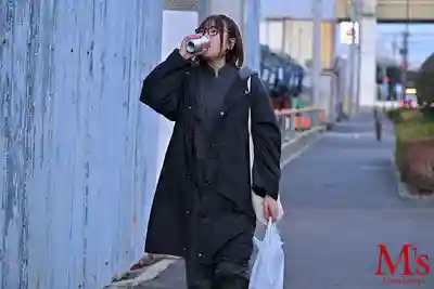 MVSD-701 穿著作業服的騷貨 全男小工廠裡沉默孤獨的電焊妹子暴露了淫蕩本性 抖M變態 AV DEBUT ~ 桜庭かりな的劇照14