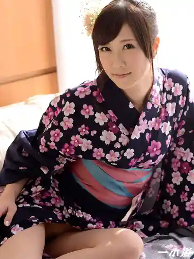 1PON-042513_577 和服美人深藏不露的淫慾 ~ 雨宮琴音的劇照7
