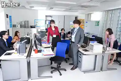 HUBLK-076 集體時間停止凌辱 OFFICE編 2 ~ 湊波流 三池小春 花衣椿 乃木絢愛 廣瀬好美的劇照14
