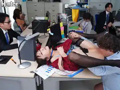 HUBLK-076 集體時間停止凌辱 OFFICE編 2 ~ 湊波流 三池小春 花衣椿 乃木絢愛 廣瀬好美的劇照12