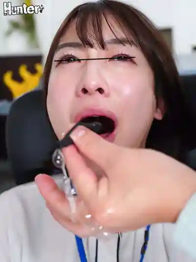 HUBLK-076 集體時間停止凌辱 OFFICE編 2 ~ 湊波流 三池小春 花衣椿 乃木絢愛 廣瀬好美的劇照9