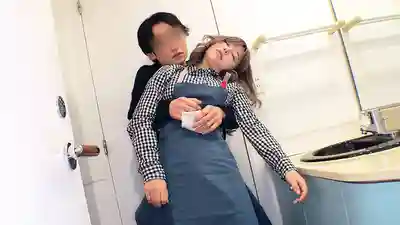 HRSM-153 咖啡店女服務生被拘束慢磨猥褻FUCK 肉棒深入小穴慢慢攪弄 4名店員被幹到渾身顫抖高潮淪陷 ~ 有村希 花守夏歎 佐野秋帆 小島美子的劇照7