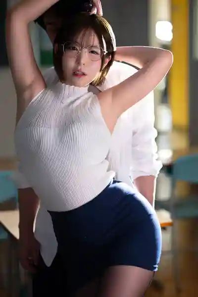 MKMP-740 性罰 新赴任女教師每當校內頭號不良集團鬧事 就用即尺即幹即中出把他們榨到乖乖聽話 ~ 沙月恵奈的劇照16
