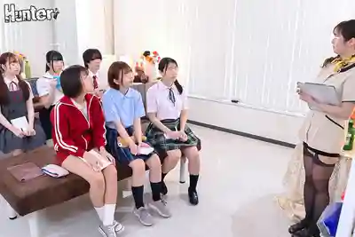 HUNTC-627 這裡勃起了!? 去美容沙龍職業體驗全是清純妹子就我一個男的！2 只裹一條浴巾就摸遍女生身體！她們浴巾也不斷滑落 貧乳和屁股看個精光！還被按到胯下敏感處直接硬到爆的劇照14