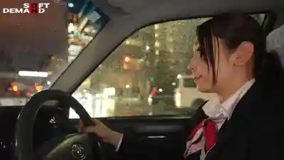 SDNM-556 SNS總粉絲9萬人的人妻計程車女司機 45歲AV DEBUT 待客溫柔有禮卻超愛粗暴不倫砲的劇照2