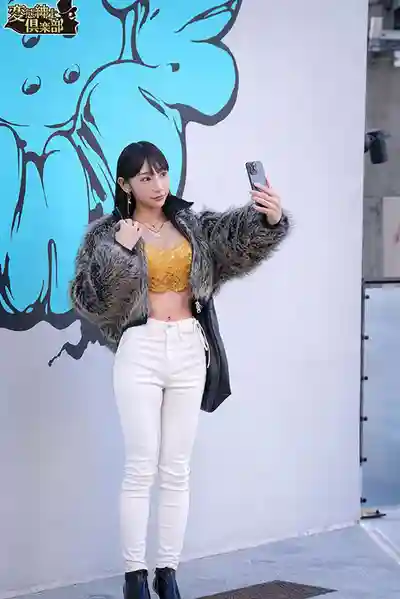 CLUB-929 跟蹤偷拍巨乳辣妹 迷昏強幹的劇照1