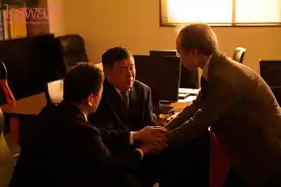 CAWB-015 壞孩子就該受懲罰對吧？老師把愚蠢惡女小鬼姊妹中出搞懷孕用身體徹底調教明白 ~ 齋藤花紗音 日向由奈的劇照11