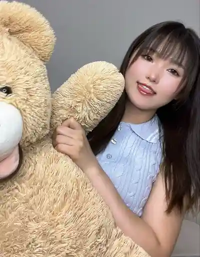 美月結衣第15張寫真