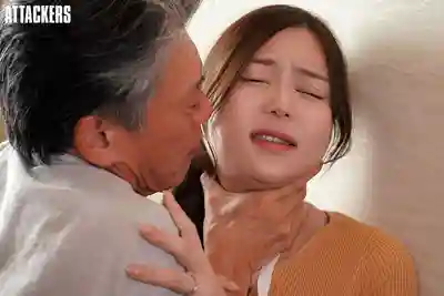 ATID-686 敢辱罵公公的媳婦被反殺 被掐脖中出強暴墮落 ~ 白峰美羽的劇照10