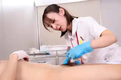 DANDYA-042 阿姨護士故意用像打手槍般的私處清洗讓年輕病患暴射繳械 VOL.4的劇照15
