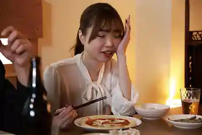NACT-165 為什麼只訂了一間房！？被迫相部屋 廢柴年上下屬的精英肉棒讓我徹底淪陷… ~ 宮本聰美的劇照15