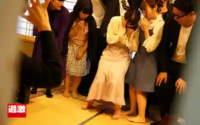 NHDTB-897 密著跟拍前被霸凌的催眠男出席同學會！洗腦曾經的傲驕女同學、NTR、中出…28歲的復仇物語 ~ 咲野瑞希 望月綾香 末廣純的劇照2