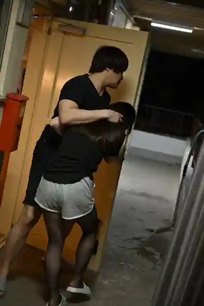 NMSL-045 報復偷外賣女賊的制裁～抖S監禁調教 敏感潮噴女被幹到徹底墮落～ ~ 藤田柚的劇照18