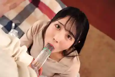 DVAJ-751 青梅竹馬說想讓男友開心 用嘴幫我老二練習戴套 仰著眼口水滴答含住的模樣讓我理性崩潰直插口穴深處！衝動之下摘掉套子連寢取做愛都練了個遍 ~ 小野坂唯香的劇照11