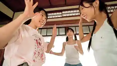 MKMP-747 瞞著父母偷偷玩的夏天 有曬痕的●學生 ~ 冬愛琴音 天羽梨梨花 皆月光的劇照15