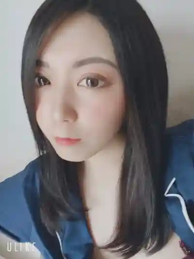 香坂乃亞第5張寫真
