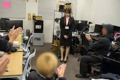 MIFD-732 應屆面試即錄用！新人女社員太騷直接轉行出道當AV女優的劇照10