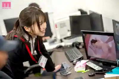 MIFD-732 應屆面試即錄用！新人女社員太騷直接轉行出道當AV女優的劇照9