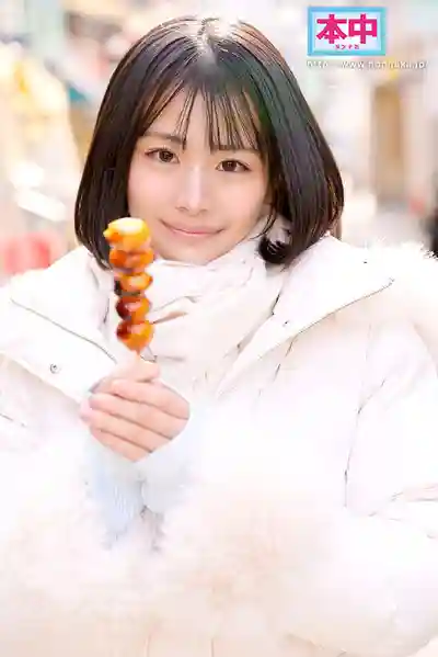 HMN-895 新人極細女神！驚人W45cm細腰現役女大學生美食網紅 真實中出AV出道的劇照10