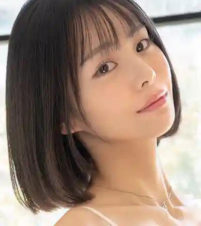 本月出道女優: 朝比奈紗良 封面