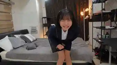 SKTH-004 擼管控股·尿塔株式會社 以借廁所為由把女下屬帶回家當面放尿了(2) ~ 末広純 美咲音的劇照10