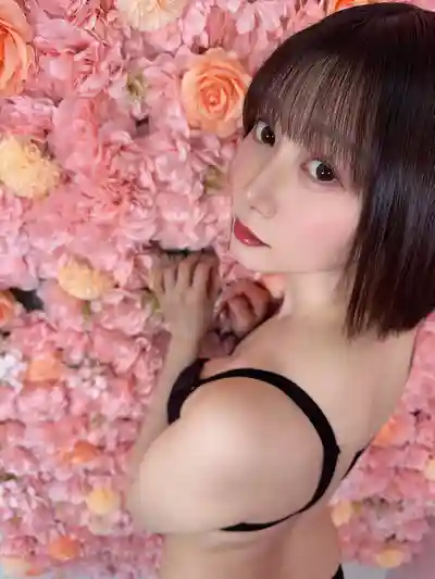 月瀨莉莉亞第13張寫真