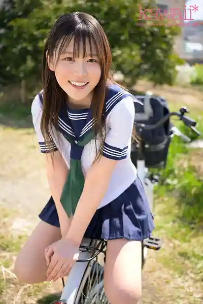 CAWB-036 AV界最年輕的制服系蘿莉人妻出道 婚姻倦怠期小嫩穴渴望被生插中出 偷偷下海拍片 ~ 桧山しずく的劇照13