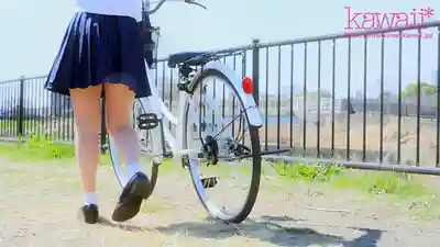 CAWB-036 AV界最年輕的制服系蘿莉人妻出道 婚姻倦怠期小嫩穴渴望被生插中出 偷偷下海拍片 ~ 桧山しずく的劇照9