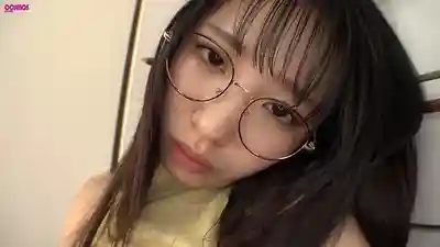 HAWA-385 沒錢沒女友的窮魯蛇只剩性慾和破公寓 去不起風俗店也搞不定年輕妹子…所以勾搭了個看起來乖巧的人妻 結果她比我還騷！！的劇照8