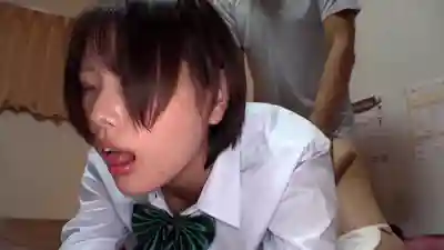 GEBB-056 為救沉迷男公關的朋友而打工的罪惡性感夢幻可愛女高中生 個室J系按摩店偷拍的劇照9