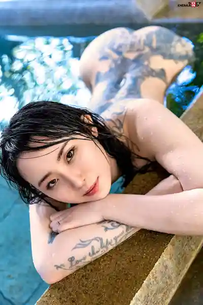 SDAM-106 為了5歲的女兒甘願全脫！平時在洗衣店打工、背上刺滿黑灰刺青的辣媽AV出演 人生初溫泉【震撼4K畫質】的劇照17