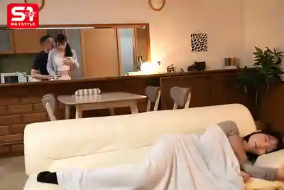 SNOS-363 女兒的閨蜜明明一張娃娃臉…身高170cm！I罩杯爆乳！發育太逆天大叔根本忍不住啊～ ~ 雛形美久琉的劇照5