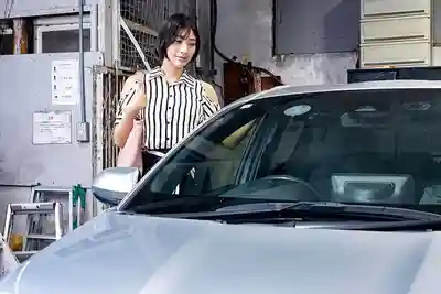 NGOD-357 老婆的小車在搖晃 大長腿蜜桃臀兼職人妻和打工小鮮肉的緊貼車震偷情物語 ~ 花宮京子的劇照4