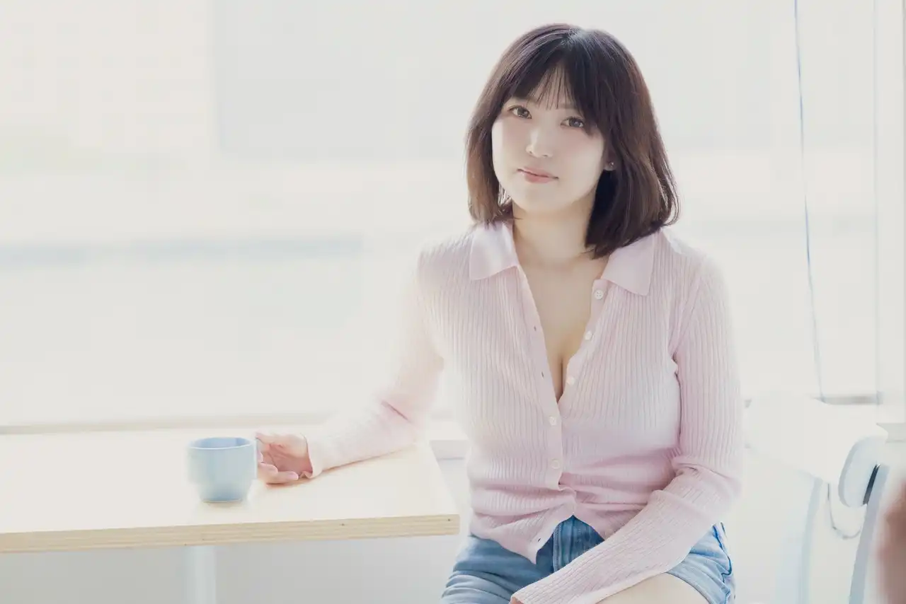 里美百音第30張寫真