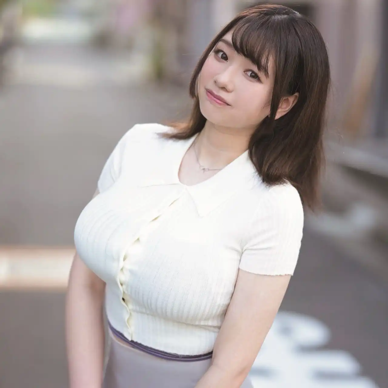 小坂日葵第3張寫真