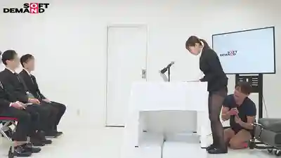 SDJS-382 SOD女子社員人事部二年目挑戰忍耐高潮極限業務！未來後輩注視下被玩到崩潰的公司說明會！ ~ 與田日景的劇照7