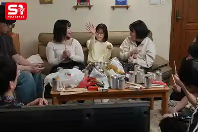 SNOS-382 國王的命令是絕對的！地味乖巧的女同學在國王遊戲中越玩越騷 變成了淫亂小騷貨 ~ 兒玉七海的劇照13