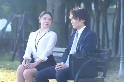 DLDSS-558 被外派到鄉下的我 每天都和人妻前輩一起搭車通勤 ~ 三葉千春的劇照9