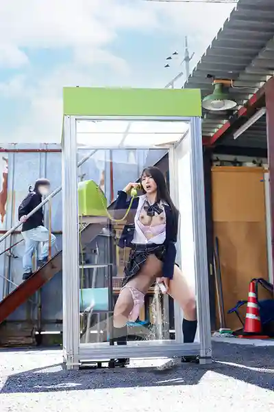 SGKI-104 公衆電話亭360度無死角圍觀 大小姐系清純美巨乳J系乳首品鑑挑戰的劇照16