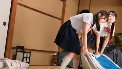 FTKD-044 睡在邊上的蕾絲繼女們傳來嘖嘖聲…一看竟是美人姐妹在搞百合！大叔硬到爆被發現後她們微笑著撲上來猛吸肉棒 ~ 花守夏歩 小日向愛琉的劇照15