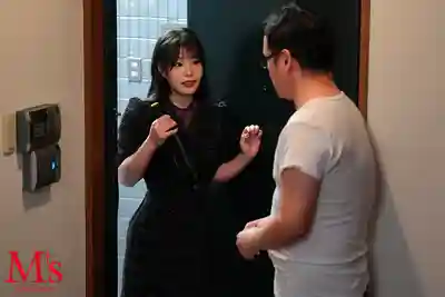 MVSH-003 沒有男人能拒絕！！住在對面的露出狂姐姐穿著超騷內衣勾引中年大叔 ~ 結城莉乃的劇照10