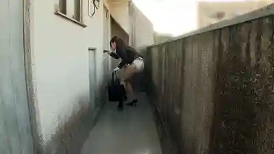 KTB-122 潛入痴漢團地! 體驗採訪渴望被摸的騷女們聚集的顏射公寓 隨便被摸的女記者 ~ 倉木詩織的劇照10