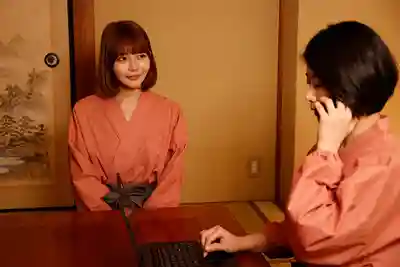 UMD-1021 在SNS上爆紅的溫泉旅館看板娘竟是巨乳美人姊妹！！3 ~ 夏木鈴 推川悠裡的劇照17