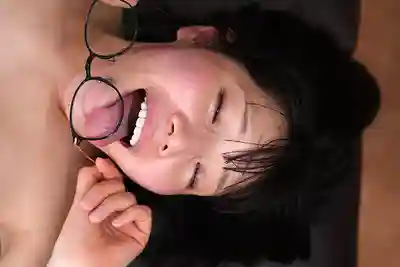 SKTH-008 顔面狂吻 舌頭太敏感了被親一下就高潮的女教師 ~ 九井珠奈緒的劇照7