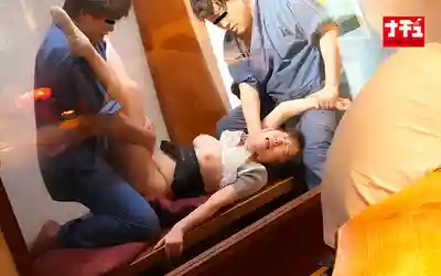 NHDTC-256 居酒屋串刺 包間裡膩歪的巨乳女在醉倒男友面前被輪流連續中出的劇照8
