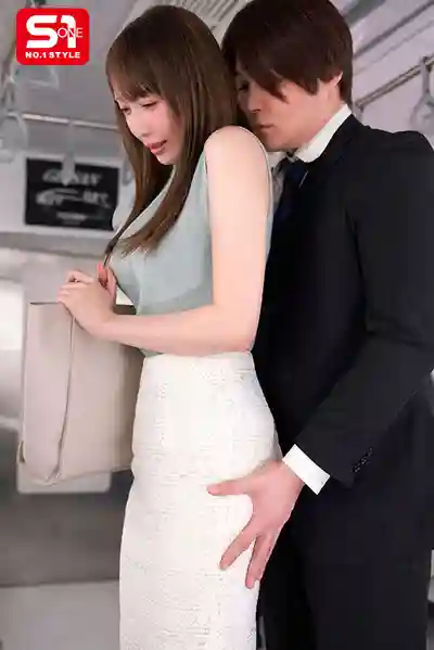 SNOS-347 【凌晨4:40發車】與新人氣像主播在始發電車上偶遇！忍不住瘋狂痴漢後…竟喚醒了她渴望被侵犯的性癖 ~ 鈴木希的劇照9