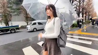 HRSM-163 斜挎殺爆乳女子 黏著跟蹤觀察背帶勒出的巨乳 捕獲帶回無套生插射滿大奶的劇照14