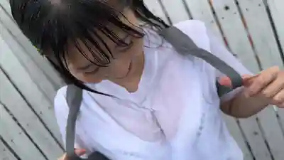 HRSM-164 淋得濕透盡情享受青春！暴雨突襲濕身透視 青春期少年瞬間勃起的劇照17