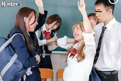 HUNTC-608 老師！不實際操作我們怎麼懂啊！電車通學女生限定 放課後痴漢對策講座的劇照14